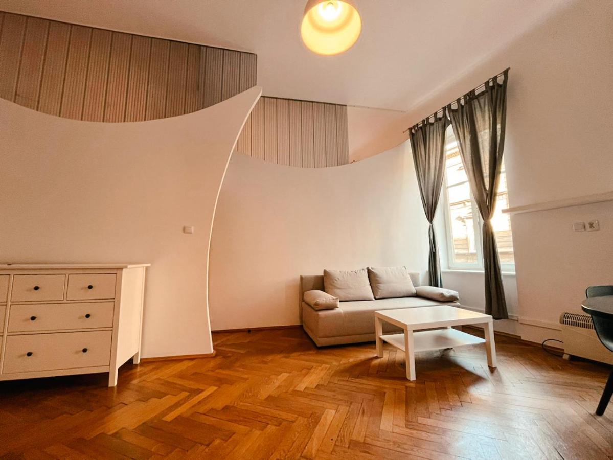 كراكوفيا Batorego Apartment المظهر الخارجي الصورة